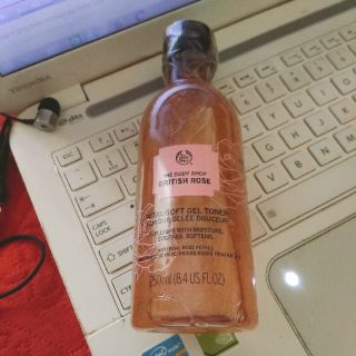Toner hoa hồng TBS