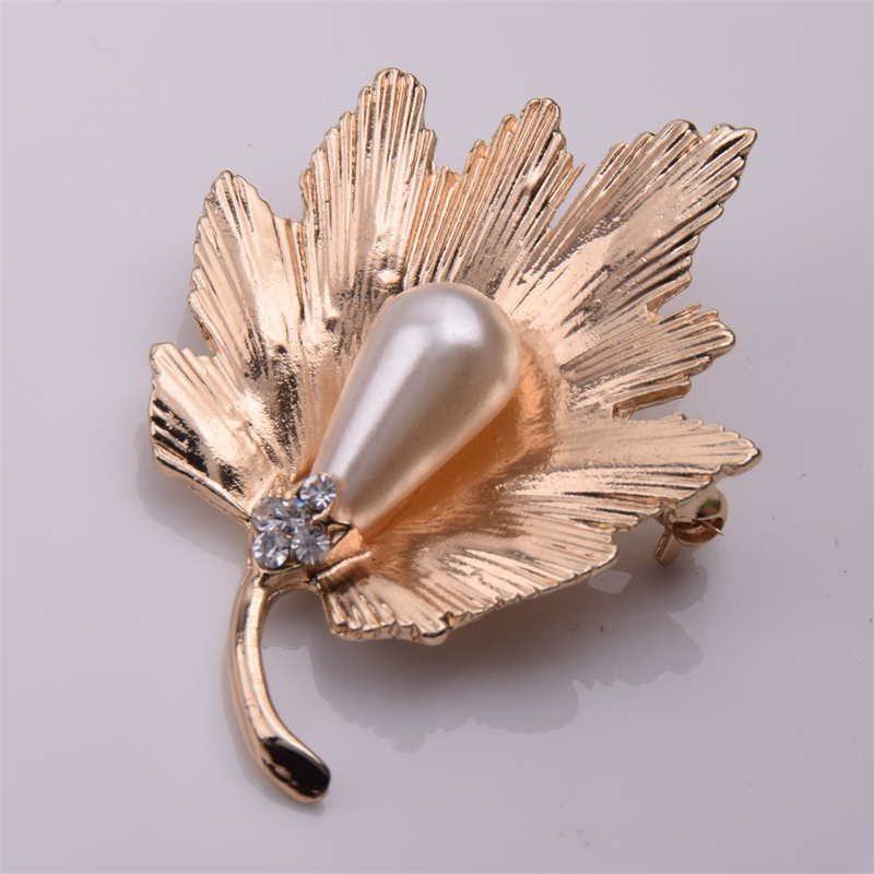 Trâm Cài Áo Hình Lá Phong Bằng Hợp Kim Cao Cấp Dễ Phối Đồ Thời Trang Cho Nữ