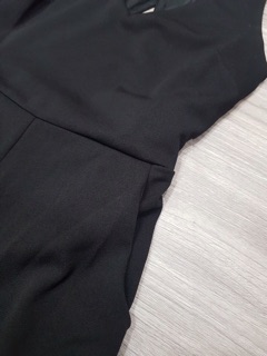  Jumpsuit hở lưng