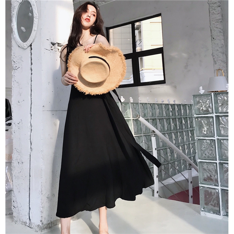 Đầm hai dây dáng dài thiết kế hở lưng duyên dáng nữ tính | BigBuy360 - bigbuy360.vn