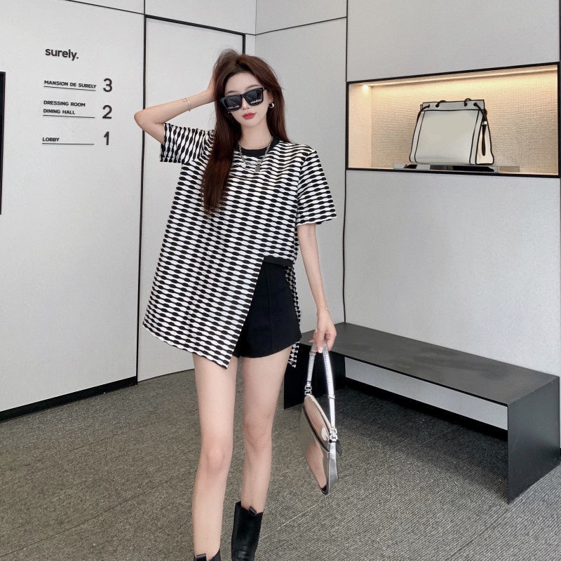 Áo Thun Tay Ngắn Cổ Tròn Dáng Rộng Kẻ Sọc Xẻ Tà Trẻ Trung Hợp Thời Trang