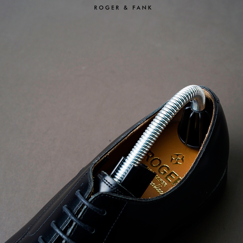 Cây Giữ Form Giày Nam Nữ Plastic Cao Cấp ROGER & FANK Freesize