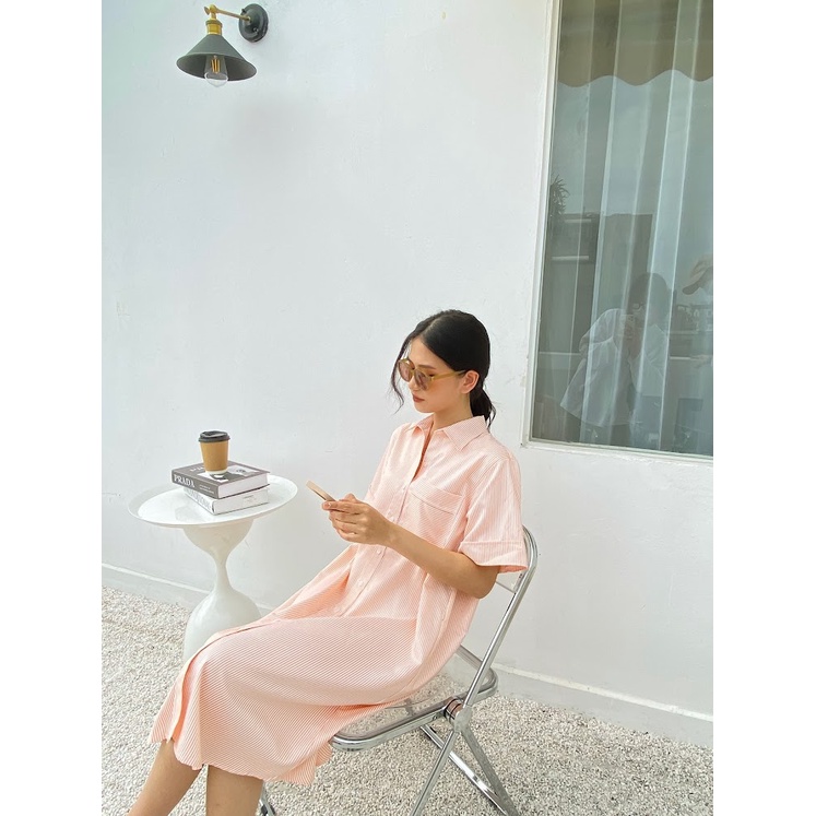 Váy liền nữ Méo shop cổ sơ mi ngắn tay kẻ túi hộp dáng xuông phong cách công sở Rona