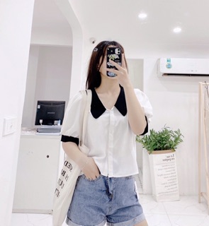 Croptop viền cổ trắng / đen