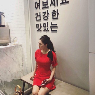 Đầm xòe đỏ kết ngọc trai vai phối nơ