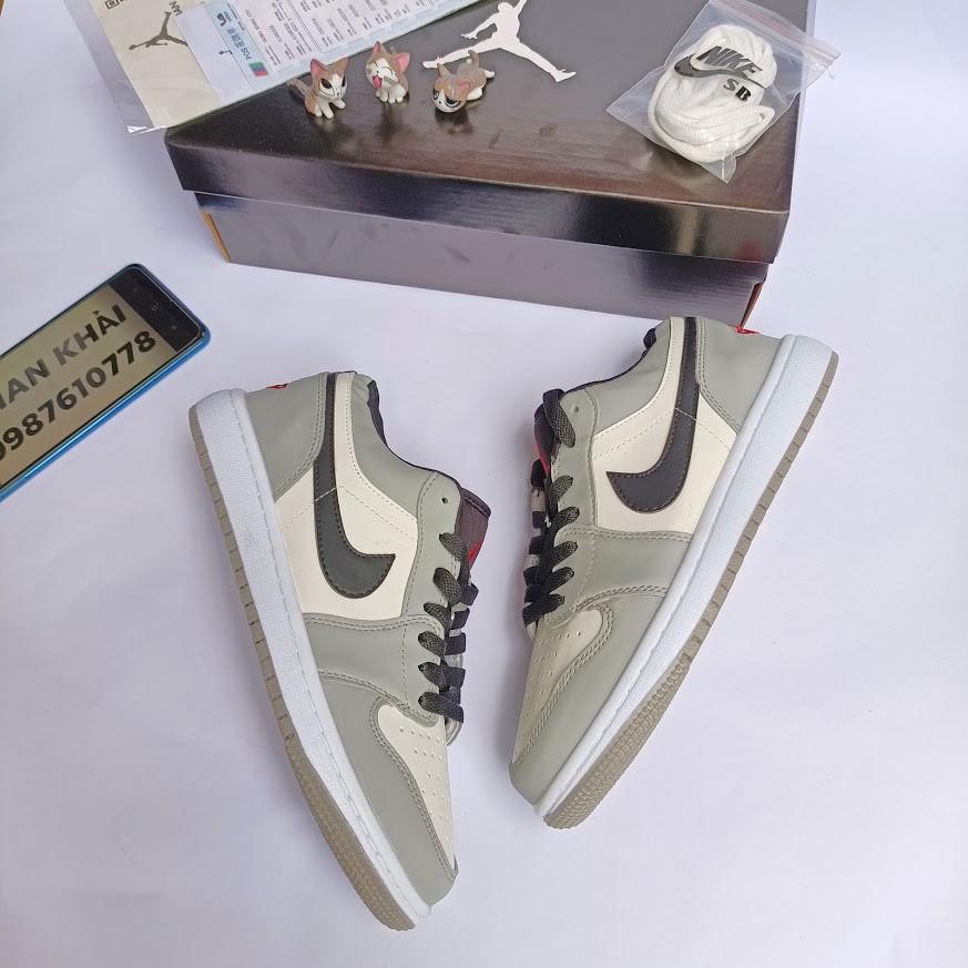 Giày Air Jordan Xám Chỉ Đỏ, Giày thể thao JD1 Low Smoke Grey nam nữ full box bill