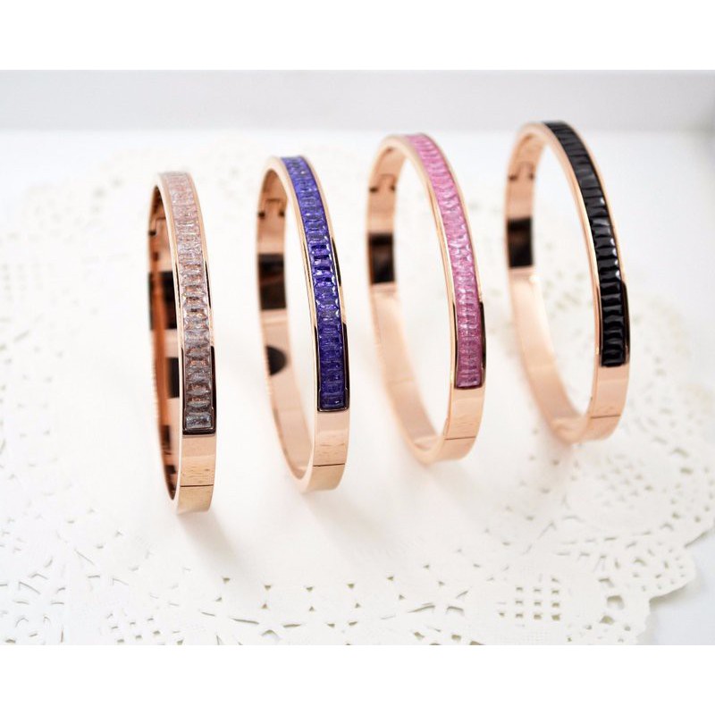 Vòng Tay Đính Pha Lê Ti Tan Không Gỉ TT 0621