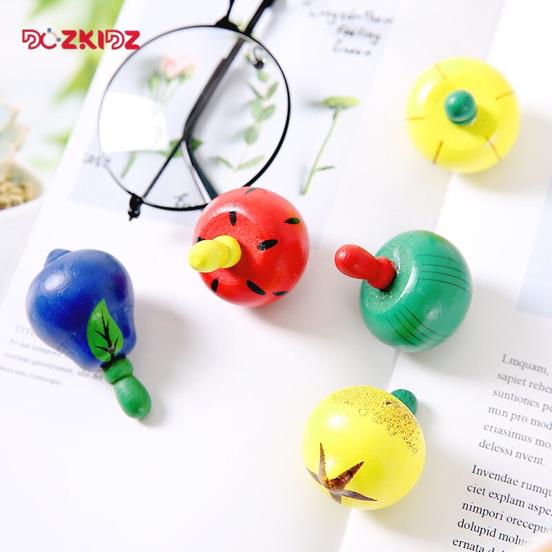 Đồ chơi gỗ Set 3 con quay hình trái cây phát triển kỹ năng vận động cho bé- DOZKIDZ
