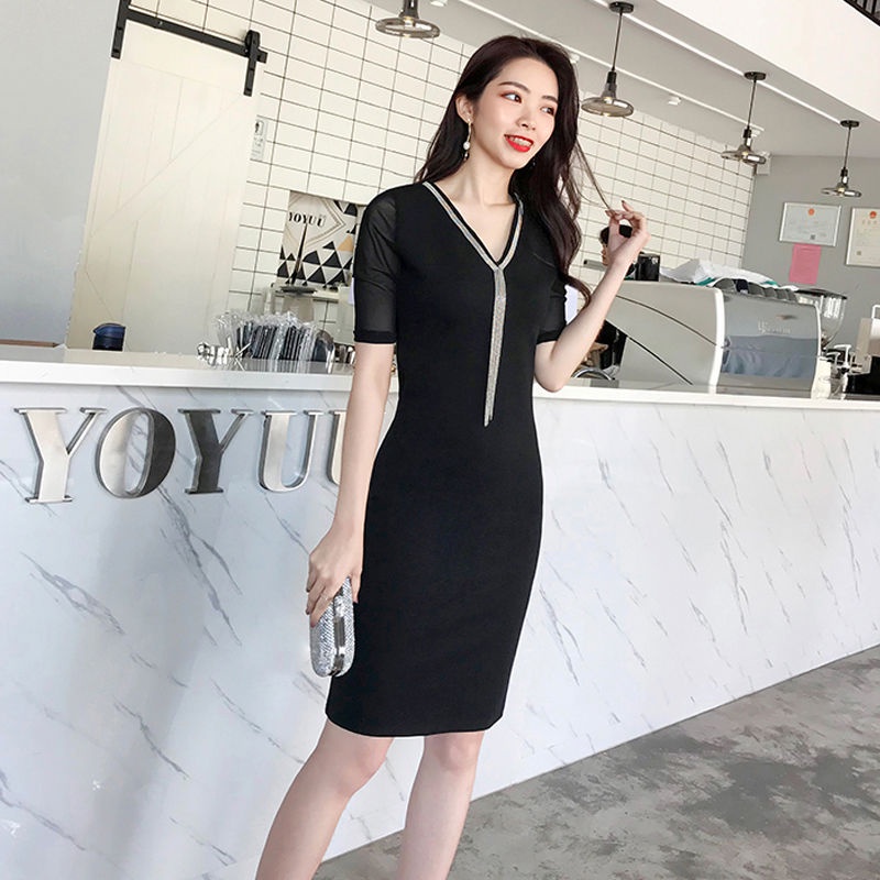 ❈❁mùa hè 2021 phong cách mới phiên bản Hàn Quốc khí chất cổ chữ V thon gọn mông váy dài trung nữ trắng chuyên nghiệp