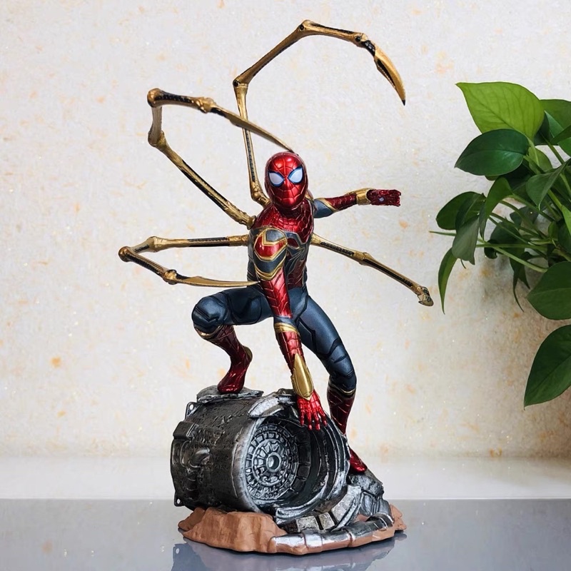 Hàng Mới  Mô hình người nhện Spider Man phiên bản Avengers cao 17cm - kèm đế siêu đẹp