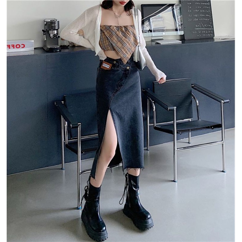 Chân váy jeans dài xẻ đùi cao phối đai eo chéo cá tính