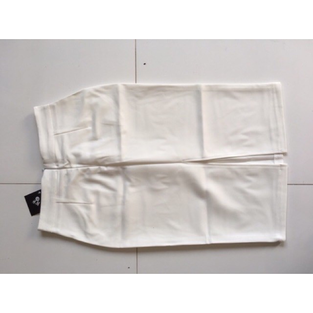 chân váy bút chì dáng dài xẻ sau chất tuyết mưa | BigBuy360 - bigbuy360.vn