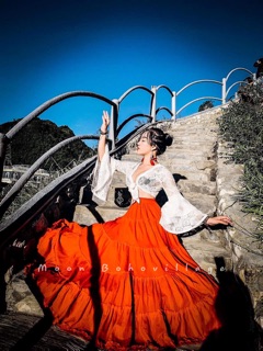 Chân váy xoè dài đỏ trắng boho đi biển chân váy tầng xoè