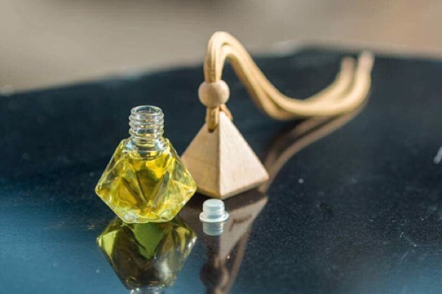 Tinh dầu oải hương Pháp