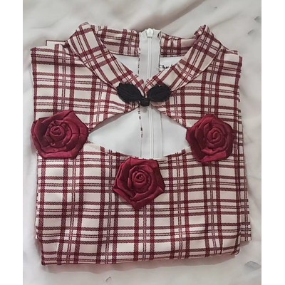 Sườn xám caro đính hoa