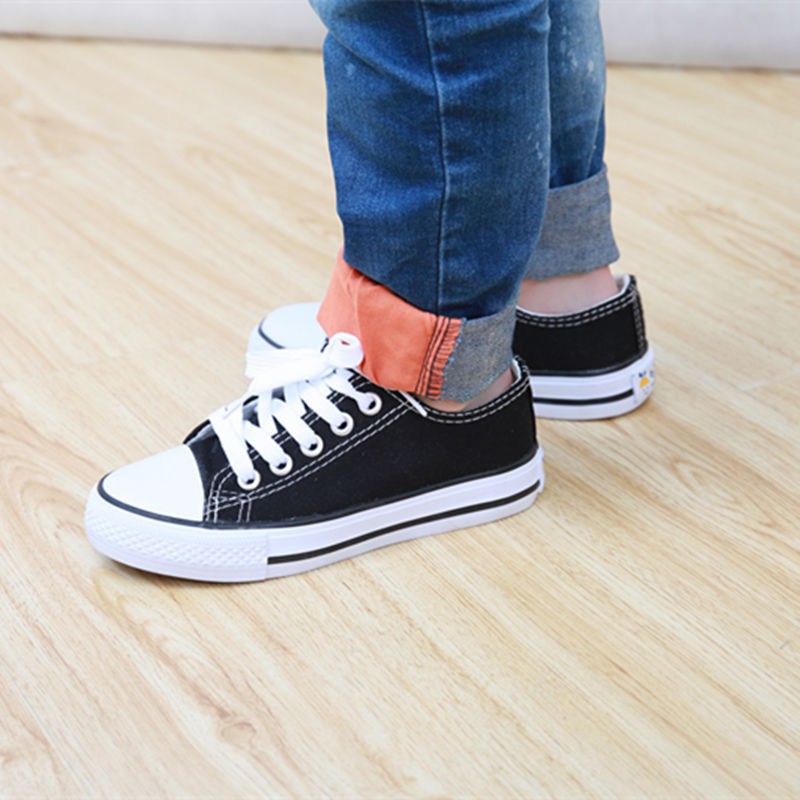 Giày thể thao canvas thời trang dành cho các bé
