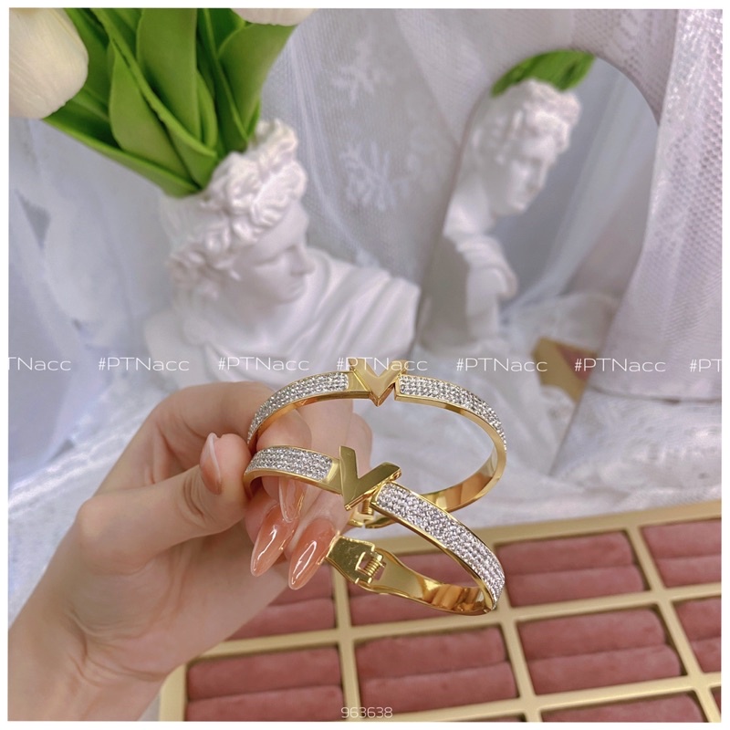 ᴾᵀᴺᵃᶜᶜ Vòng tay titan L/V đính đá 2 cạnh bên
