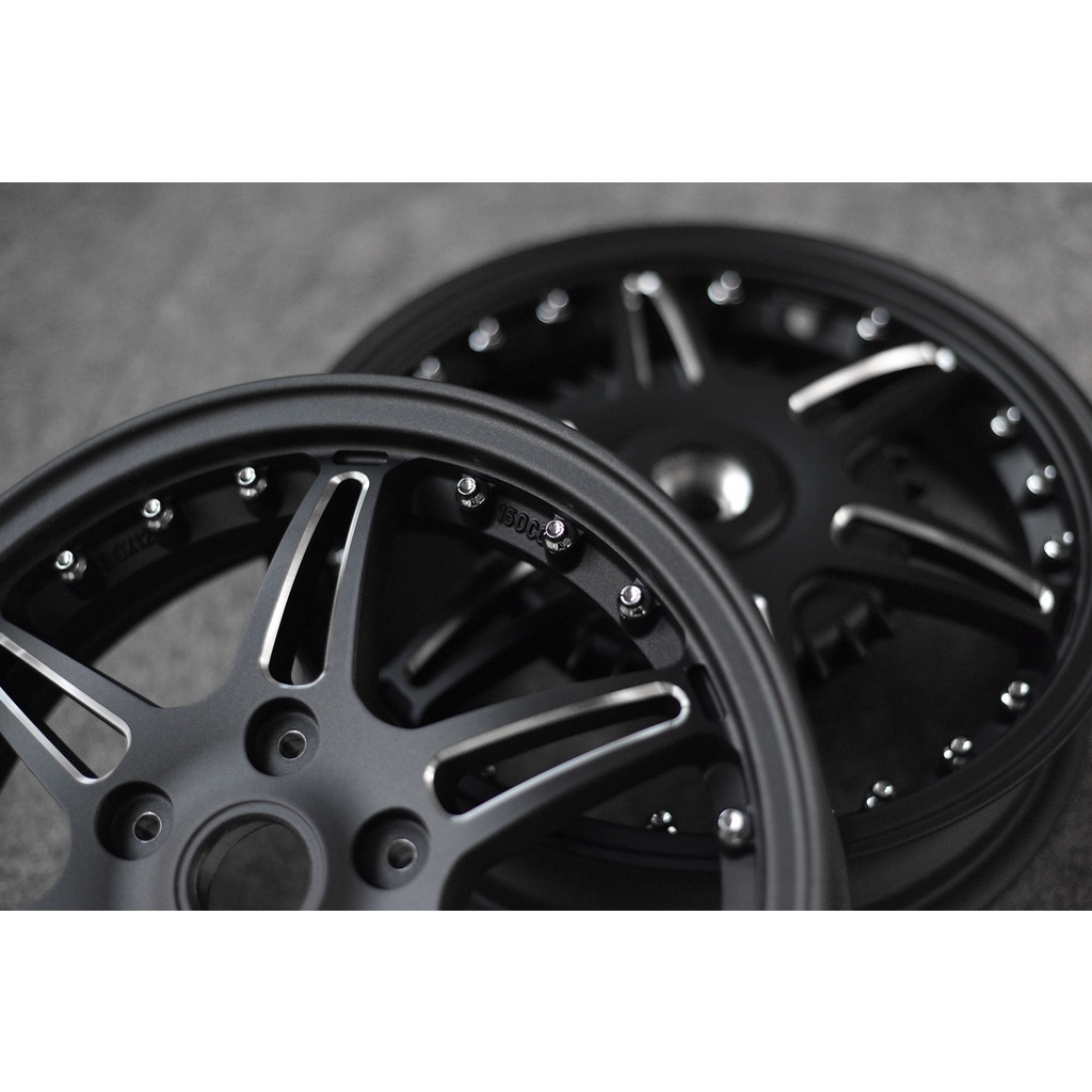 MÂM x1R CHO DÒNG XE VESPA SPRINT, PRIMAVERA, LX, GTS CHẤT LIỆU THÉP NGUYÊN KHỐI CAO, ĐEN BÓNG CẤP, BỀN BỈ, PHONG CÁCH