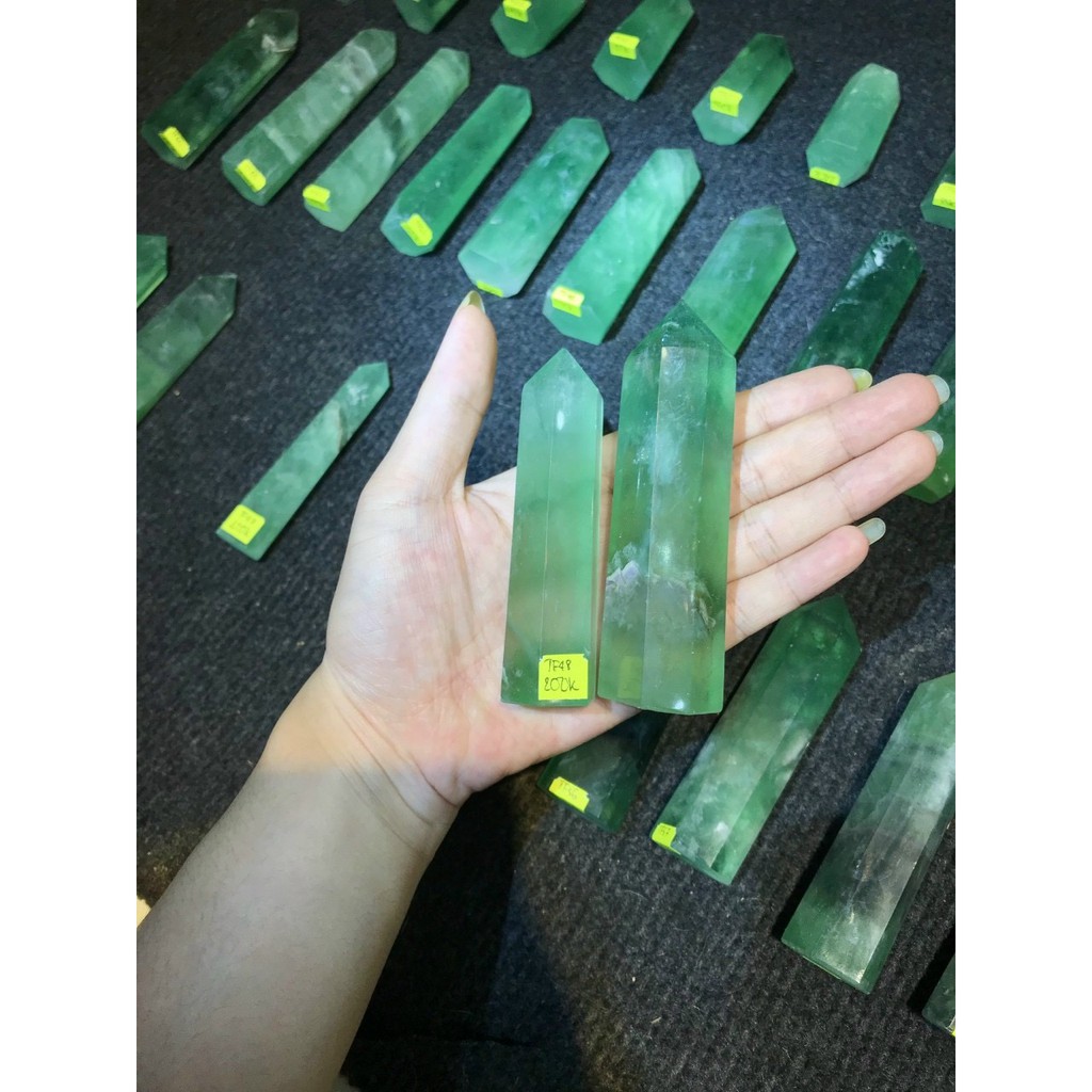 Trụ đá phong thuỷ Florite xanh lá