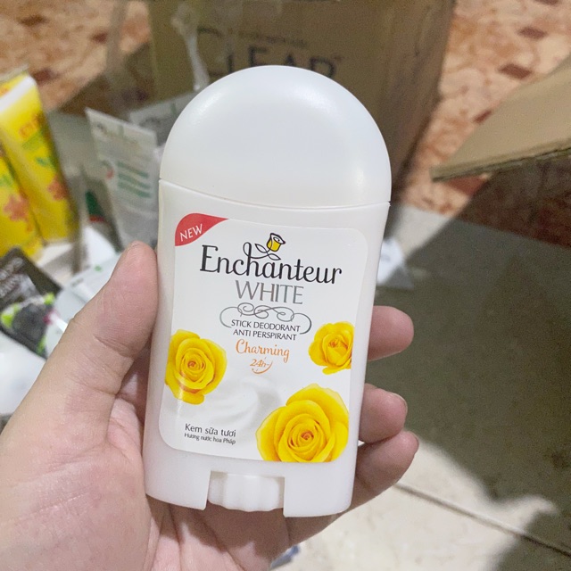 sáp khử mùi Enchanteur Charming