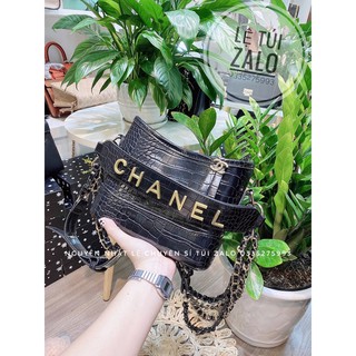 Túi đeo chéo Hobo Ngọc trinh đế gỗ tag vàng
