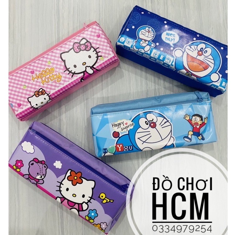 BÓP ĐỰNG BÚT VIẾT 2 NGĂN IN HÌNH DOREMON HELLO KITTY