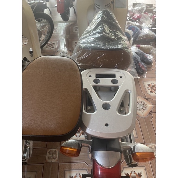 BAGA YÊN SAU XE CUB 50,81,82 GIÁ RẺ