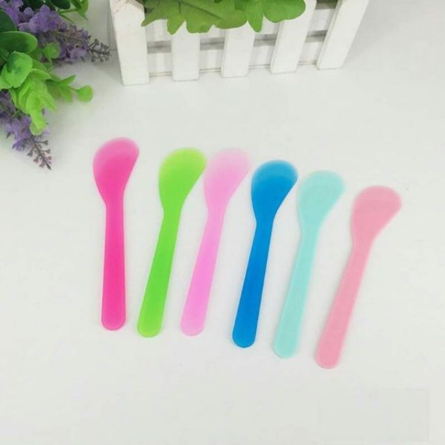 1000 que quét mặt nạ