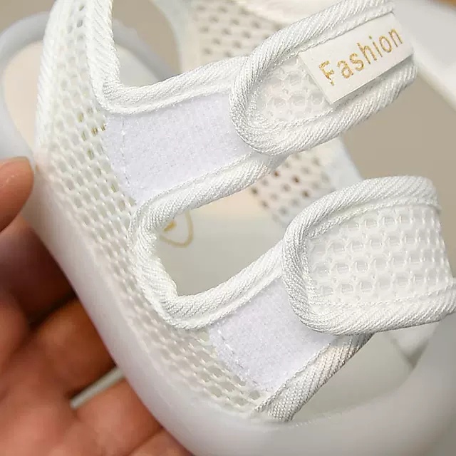 Sandal lưới tập đi cho bé trai bé gái có chống vấp bảo vệ chân bé mã mới 2203