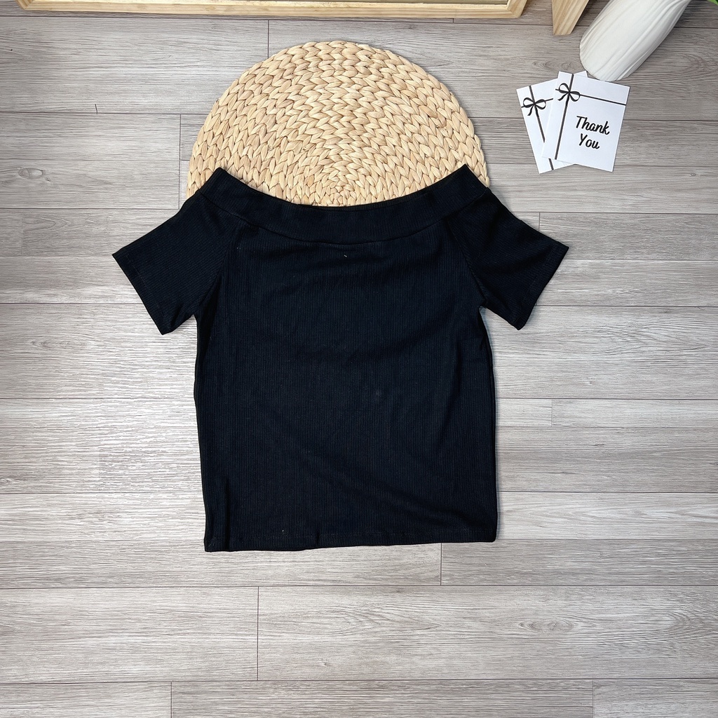 Áo Thun Bẹt Vai Thiết Kế Mặc Cổ Thuyền Hoặc Mặc Bẹt Vai Chất Vải Thun Gân Ôm Dáng Nhiều Màu