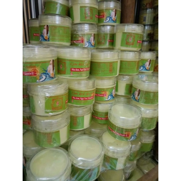 Kem Kích Ngọc Trinh Siêu Trắng Mạnh Toàn Thân Vitamin E 200g