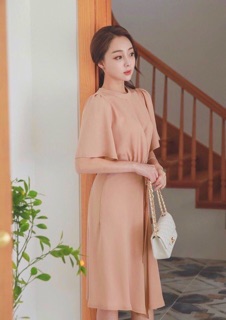 Đầm kem cổ trụ thắt eo (kèm hình thật)
