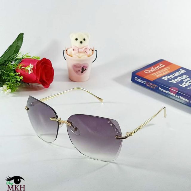 Mắt kính thời trang nữ đẹp cao cấp - bộ gồm kính , bao da và khăn lau kinh | BigBuy360 - bigbuy360.vn