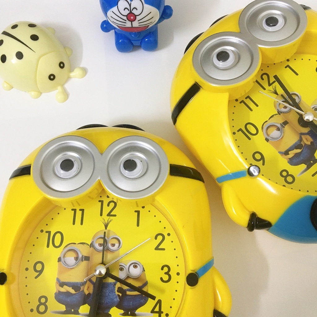 Đồng hồ báo thức Minion để bàn trang trí cute cực xinh Tezy-  8377