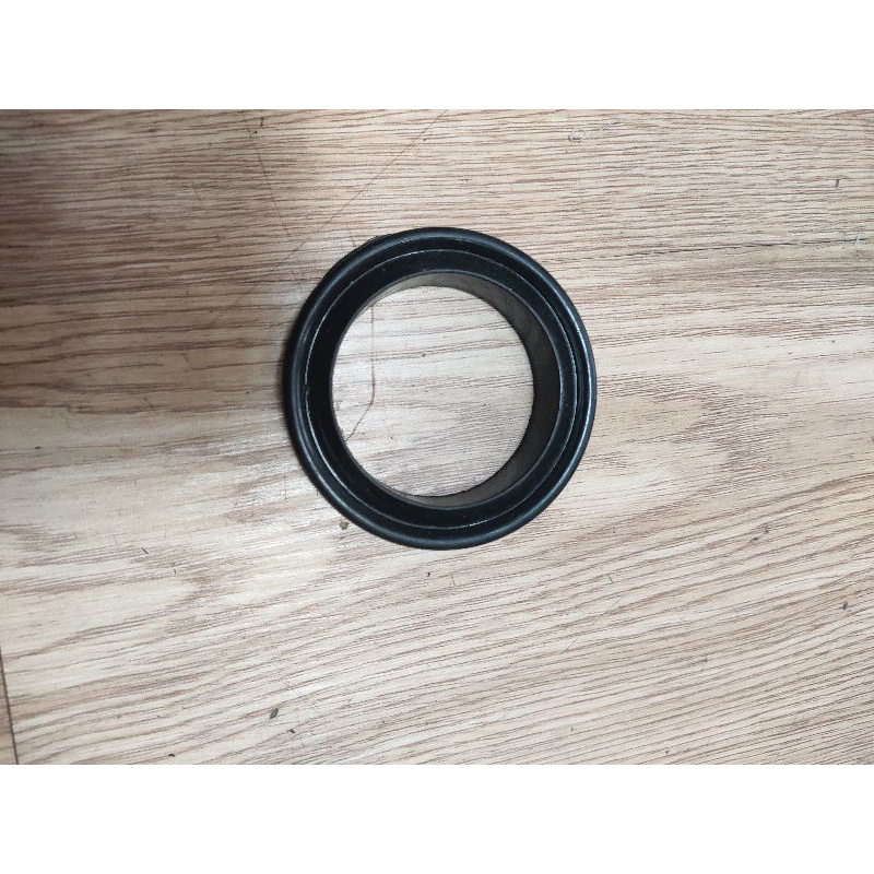 Ron su nắp bình xăng vespa cổ