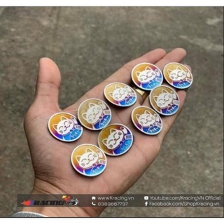Logo titan mèo thần tài dán nhiều vị trí trên xe