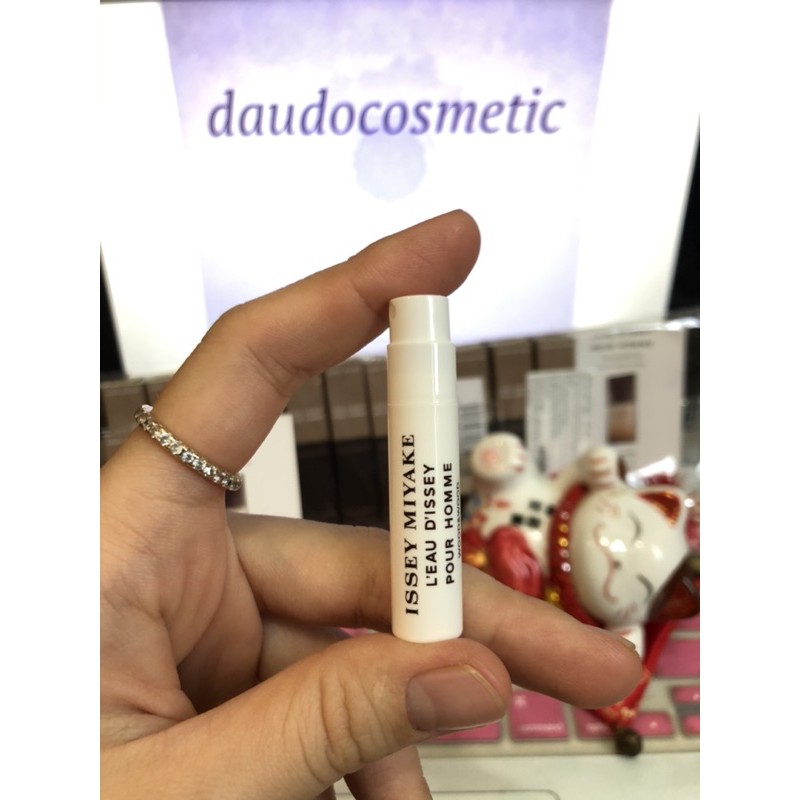 [ vial ] Nước hoa Issey Miyake L'Eau D'Issey Wood & Wood Pour Homme EDP Intense 1ml | BigBuy360 - bigbuy360.vn