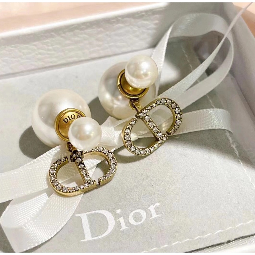 Đôi khuyên tai logo Dior đính kim cương ngọc trai giả thời trang cho nữ