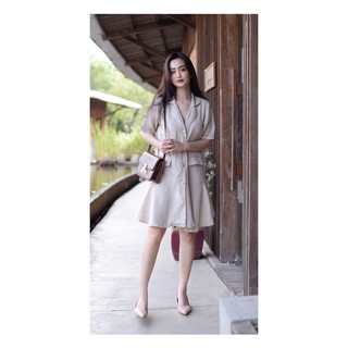 Đầm cổ Vest