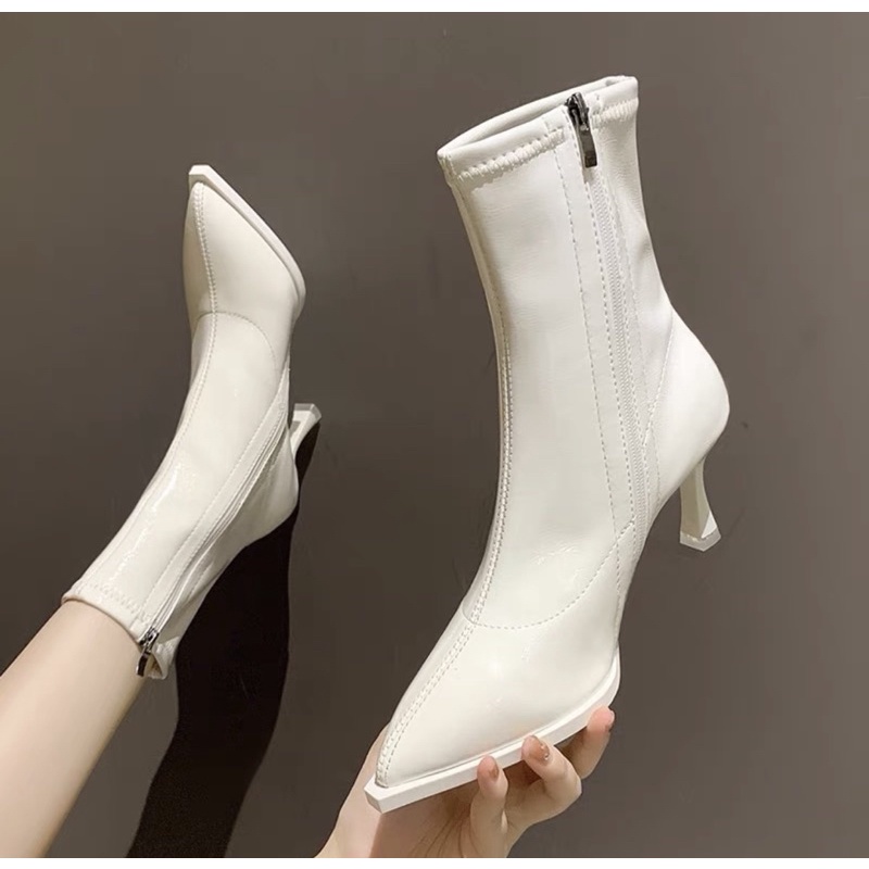 Boots da bóng mũi nhọn đế đúp gót nhọn