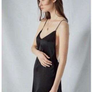 Váy ngủ 2 dây sexy hở lưng