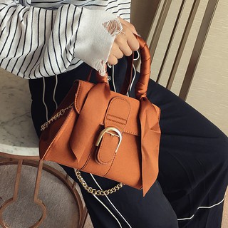 Túi xách đeo chéo thời trang dành cho nữ