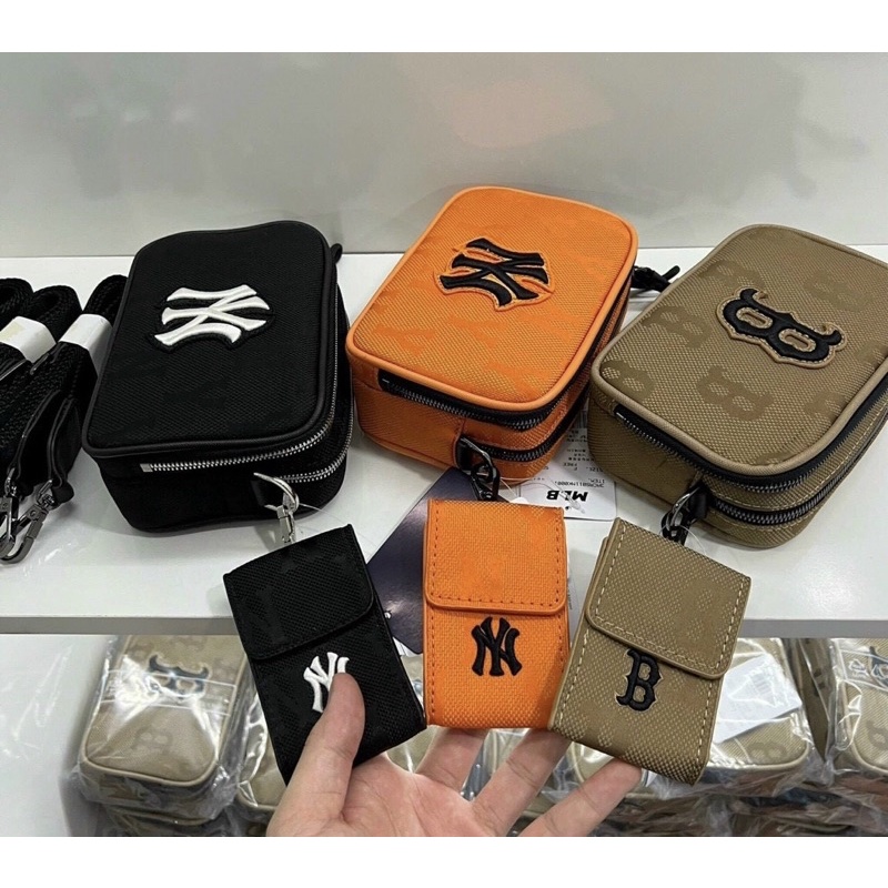 Set túi MLB hộp đeo chéo nam nữ kèm charm ví hàng chuẩn size 18