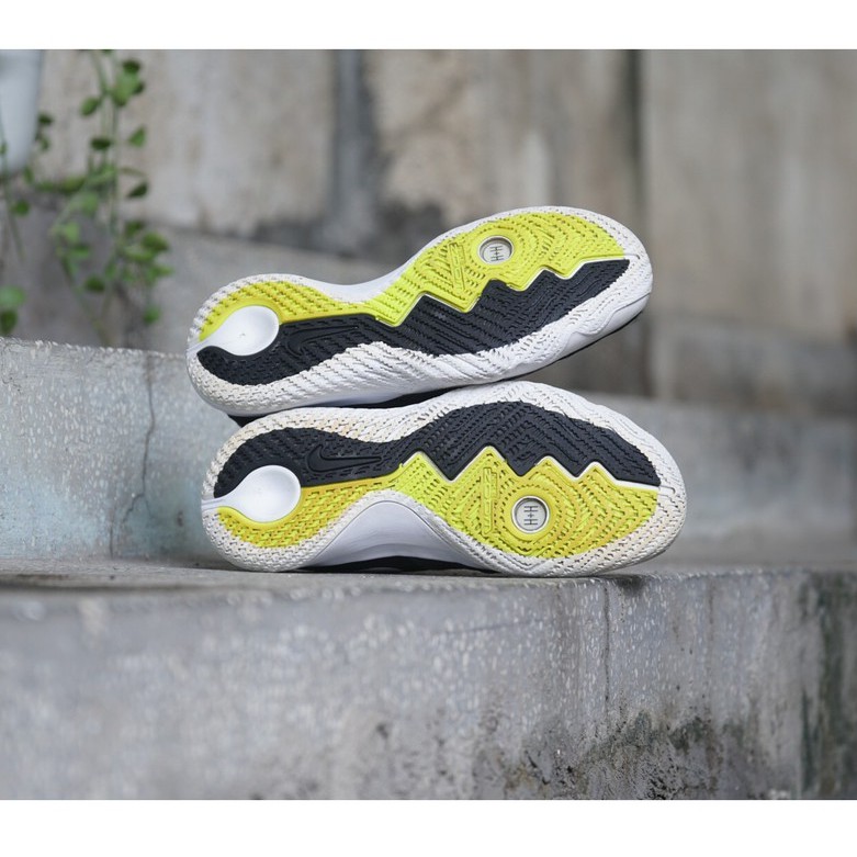 KYRIE FLYTRAP AJ1935-001 SECONDHAND CHÍNH HÃNG 100%