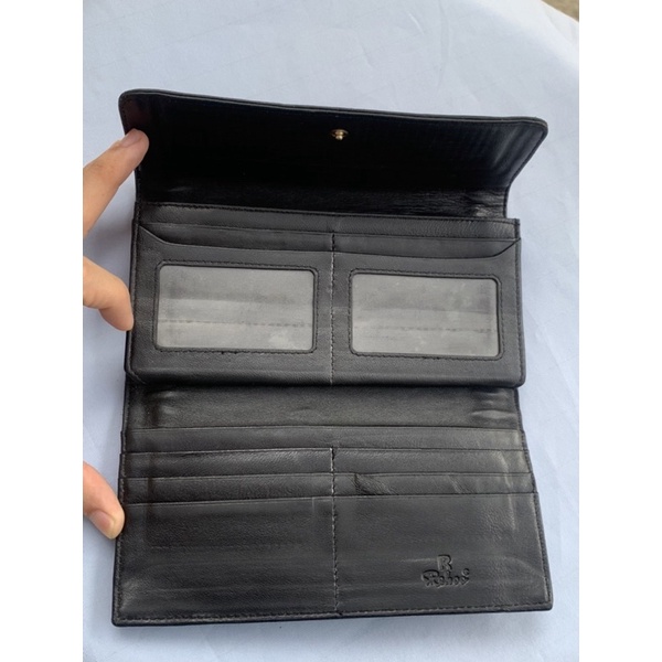 Túi ví chuẩn si. Túi ví qua sử dụng. Khách vui lòng xem hình nếu muốn biết thêm thông tin sản phẩm mời khách vô chat nhé