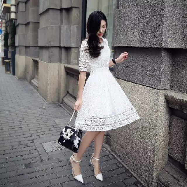 Váy ren tiểu thư