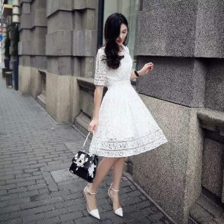 Váy ren tiểu thư