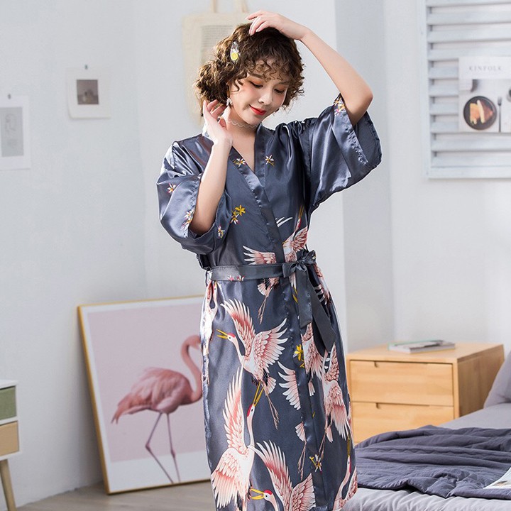 Set Váy ngủ hạt cổ tim hai dây kèm áo choàng ngủ kiểu kimono in hình hạt với màu xám xanh lạ mắt