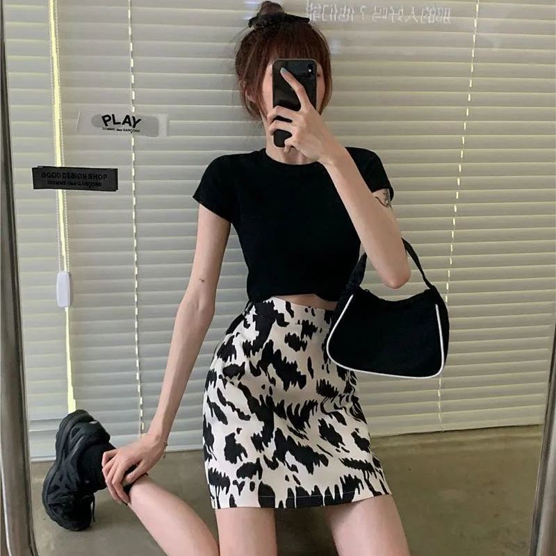 Chân Váy Chữ A Lưng Cao In Họa Tiết Graffiti Cá Tính | BigBuy360 - bigbuy360.vn
