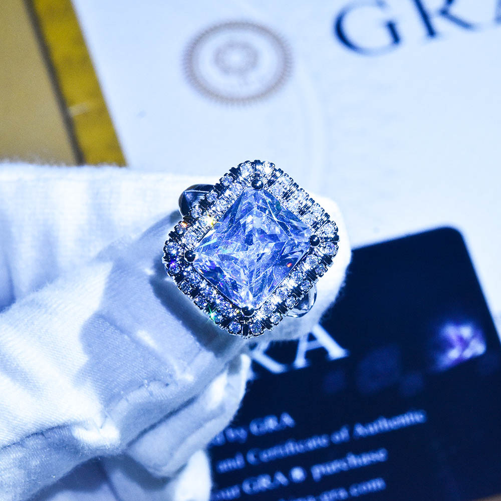 Nhẫn mặt vuông đính đá kim cương nhân tạo thiết kế thời trang